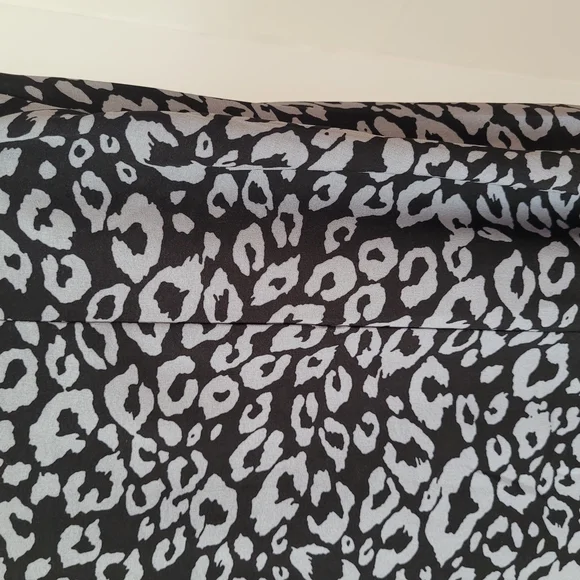 Leopard Print Midi Skirt - Size Medium - Picture 3 of 8